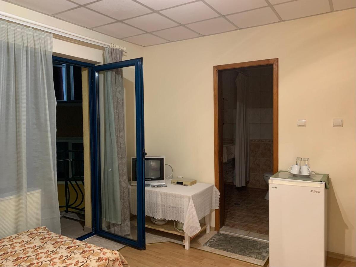 Guest House “Olesya” Obzor Luaran gambar