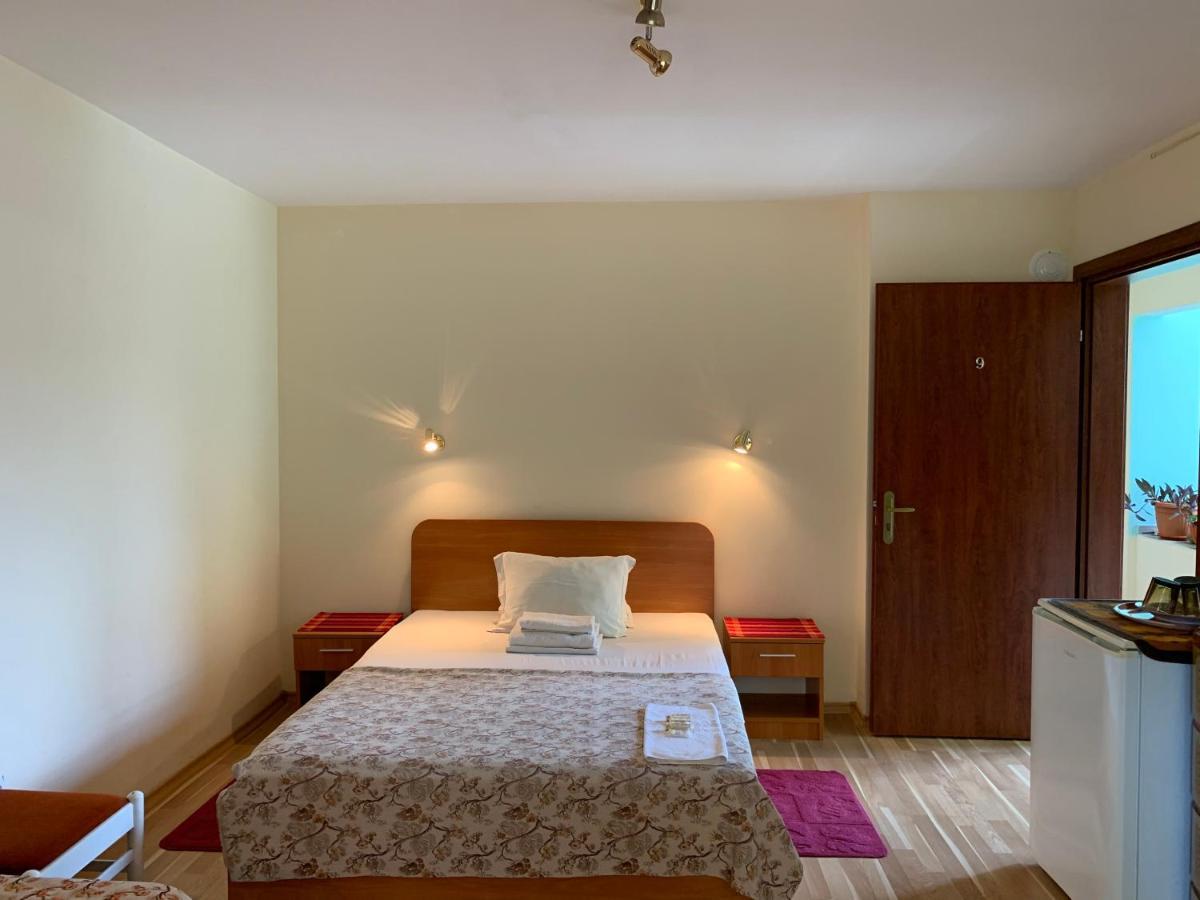 Guest House “Olesya” Obzor Luaran gambar