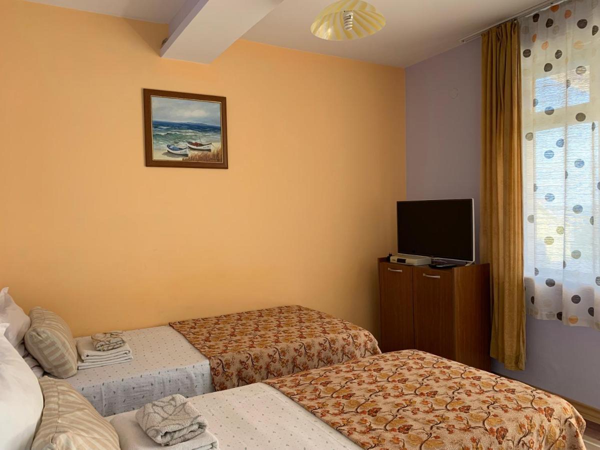 Guest House “Olesya” Obzor Luaran gambar