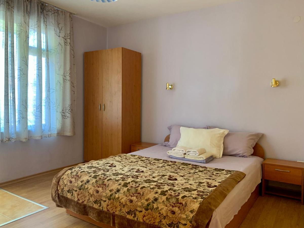 Guest House “Olesya” Obzor Luaran gambar