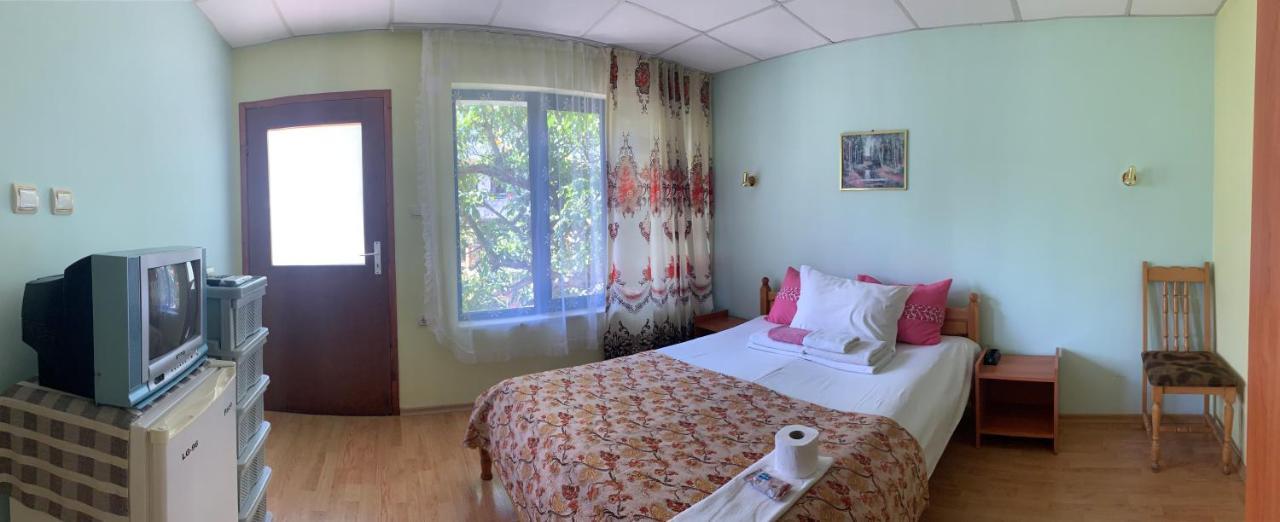 Guest House “Olesya” Obzor Luaran gambar